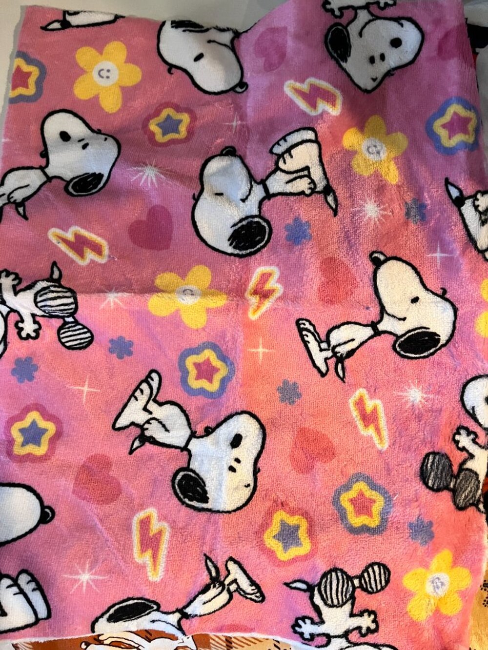 19 pc Snoopy scrap fabric - bundle 9 - Picture 6 of 15